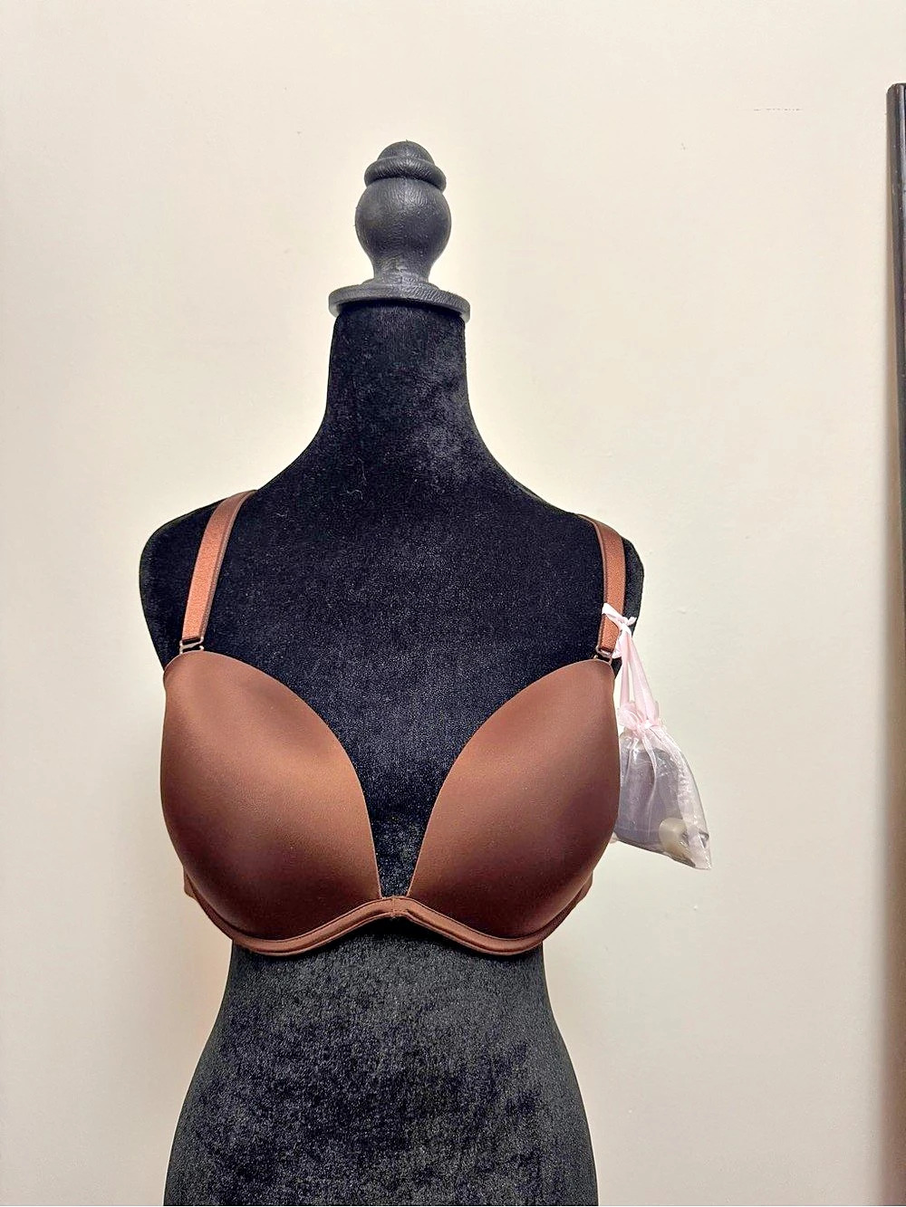 Victoria's Secret Very Sexy Smooth Lightly Lined Plunge Demi Bra Chocolate Brown
